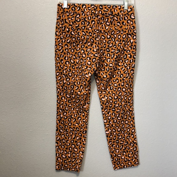 Old Navy Mid-Rise Printed Pixie Ankle Pants for Women's 2 leopard abstract EUC - Picture 10 of 14